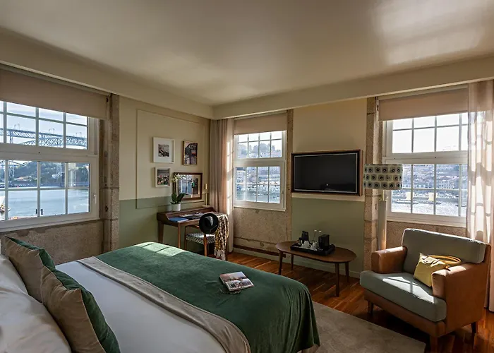 Pestana Vintage & World Heritage Site Hotel Porto